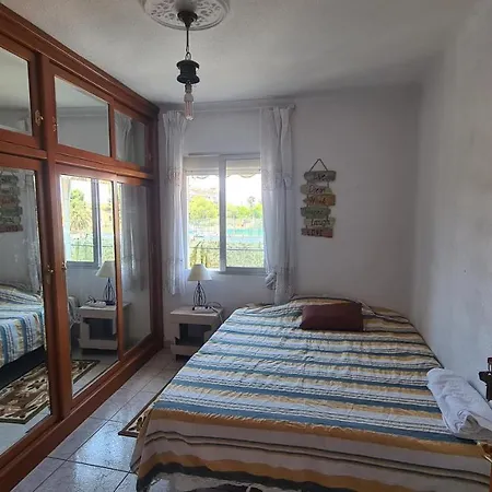 Homestay On Malvarrosa Beach *